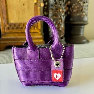 Harveys Seatbelt ornament